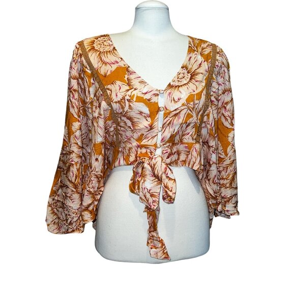 Band of the Free NWT Libby Gold Floral Bell Sleeve Crop Top Sz Medium Womens Yel - Picture 5 of 15